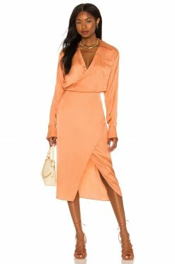 Promo 🔔 Song Of Style Thea Midi 👗 Dress In Peach ⌛