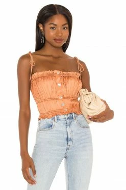 Hot Sale โญ Song Of Style Layla Cami In Peach ๐งจ